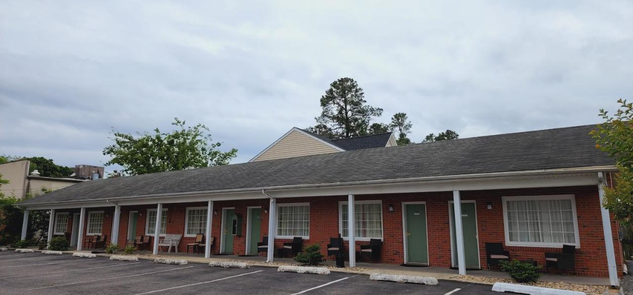 Bassett Motel Williamsburg Exterior photo