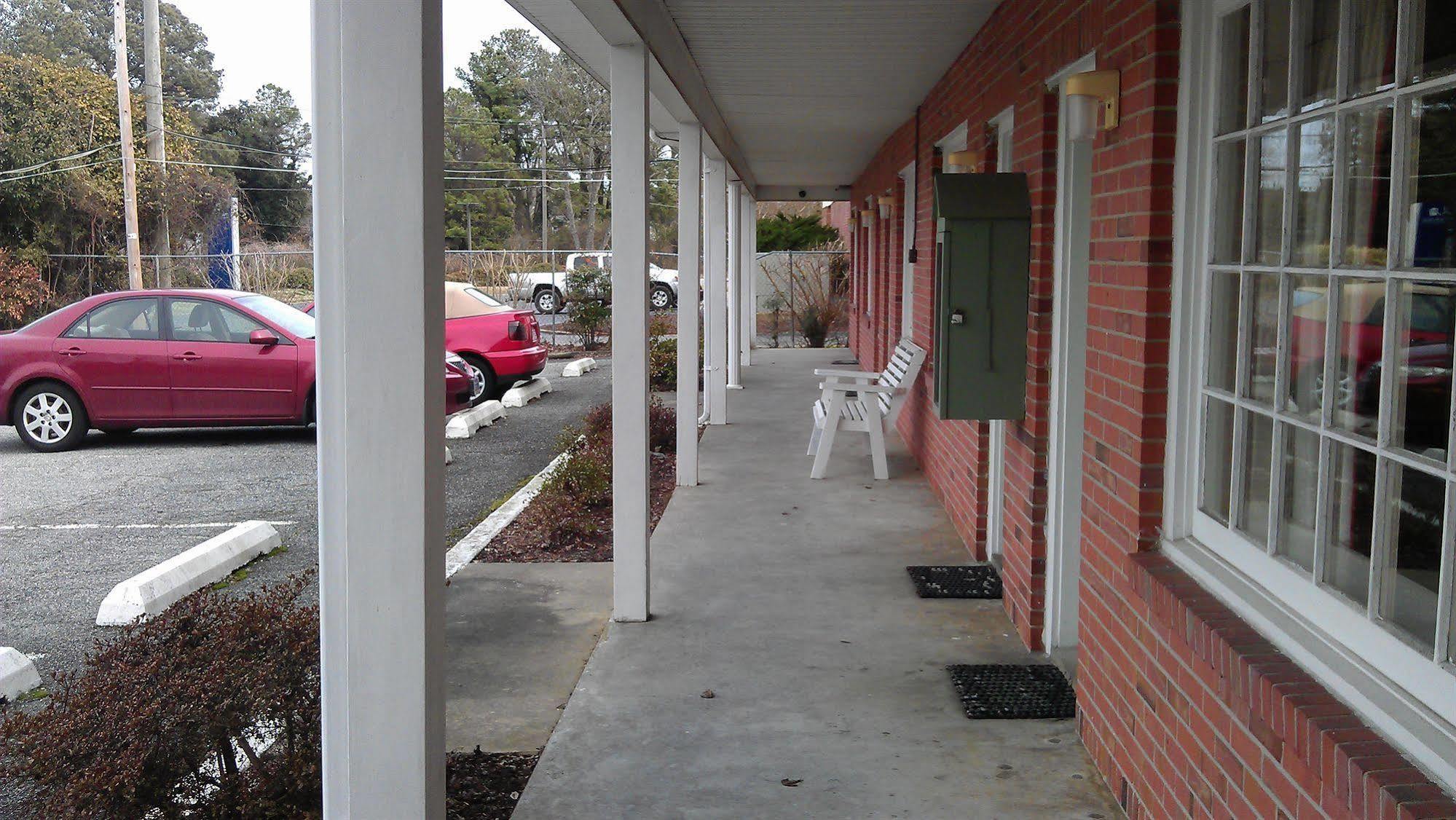 Bassett Motel Williamsburg Exterior photo